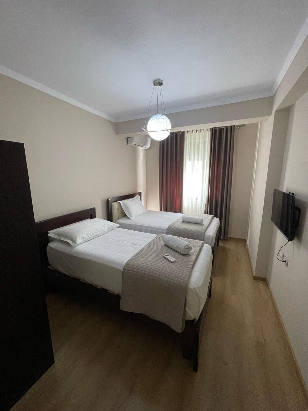 Gjirokastër Andi'S Apartment 1 מראה חיצוני תמונה